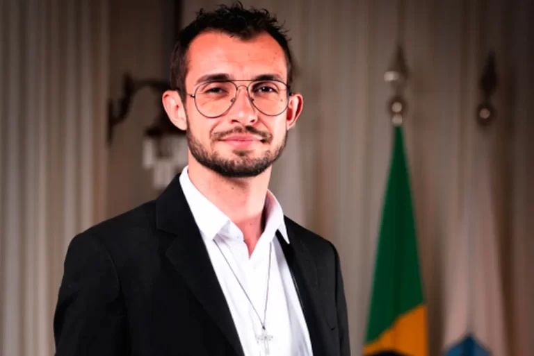 Carlos Du Prefeito de Barbacena em campanha política 2024